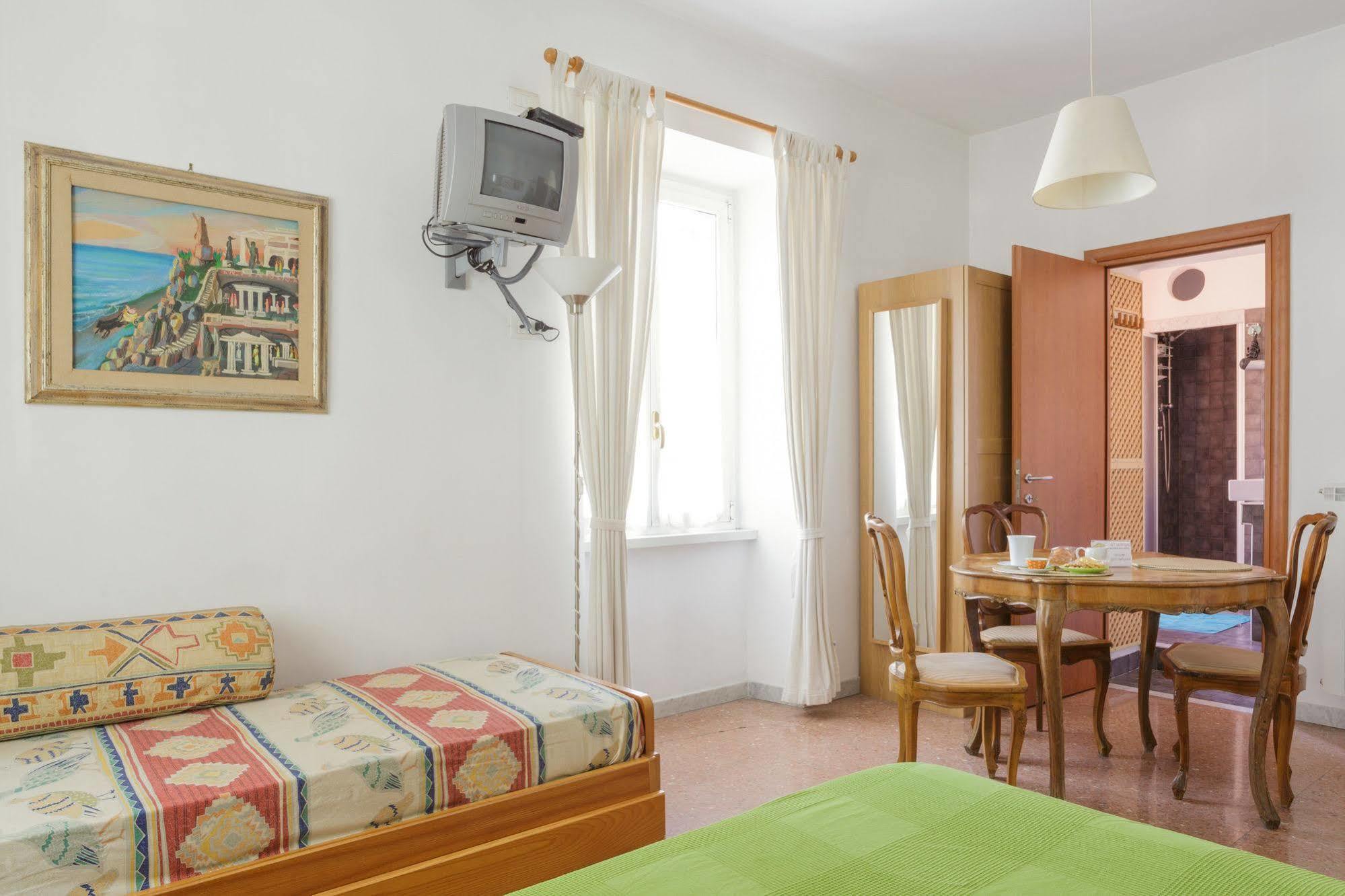 Domus Manlii 3* Rom